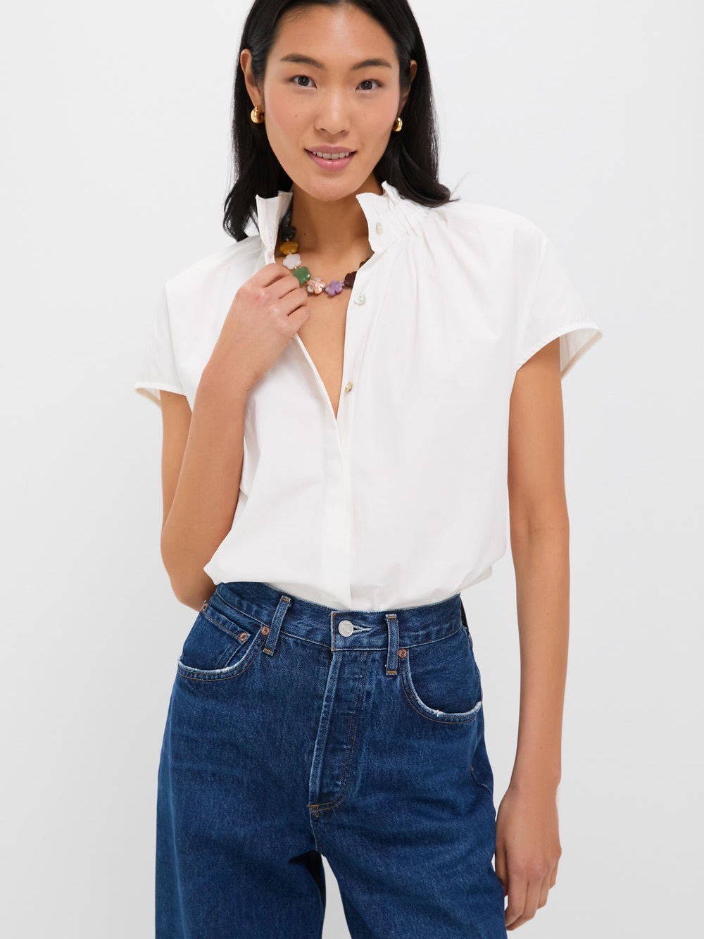 Pomander Place White Short-Sleeve Ruffle Collar Button-Down Top